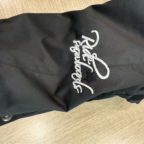 Ride Snowboards Pants Size Small Black 5,000 Waterproof Breathable Lined straps - Picture 7 of 12